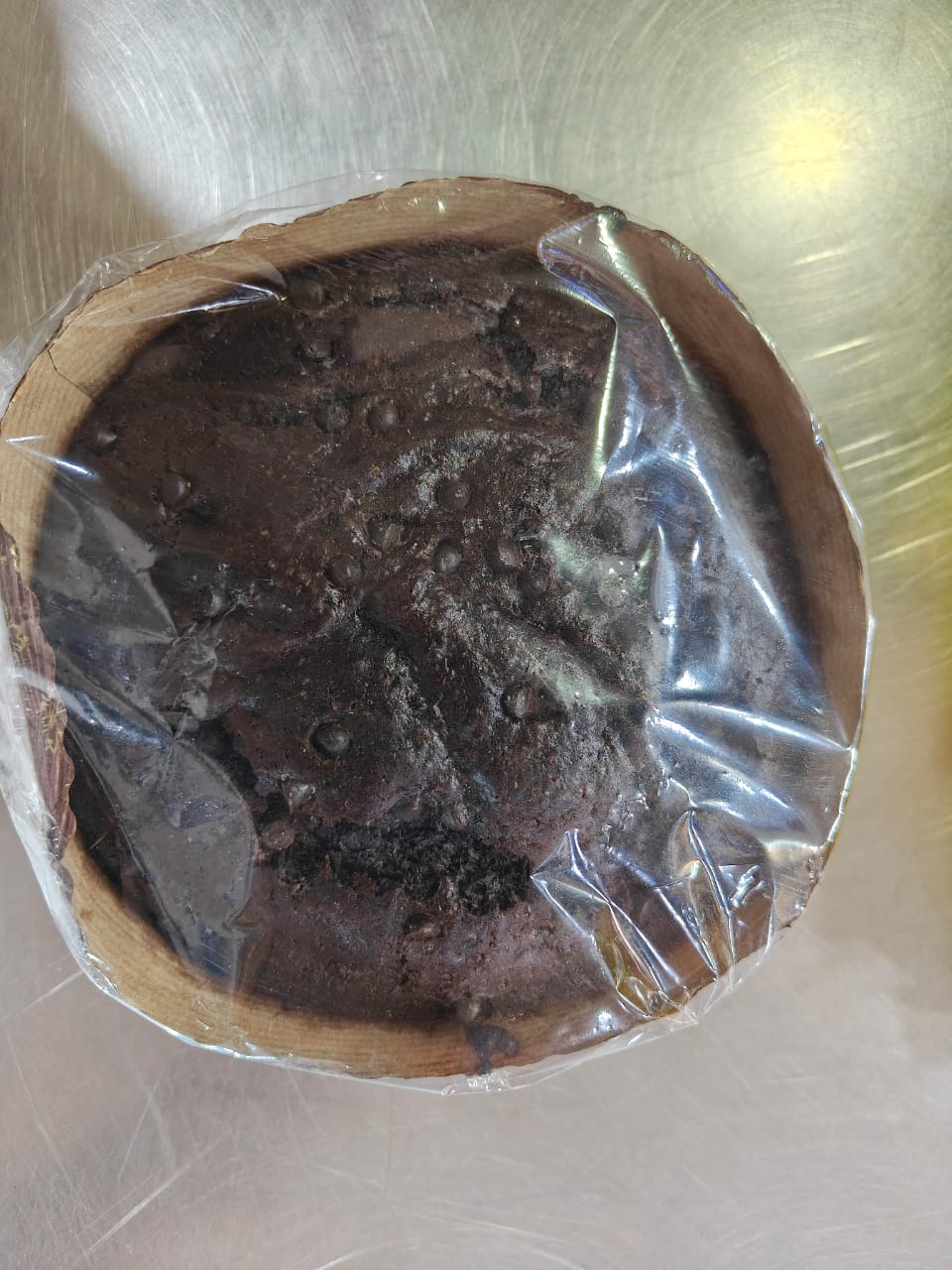 Dry choco chip cake 